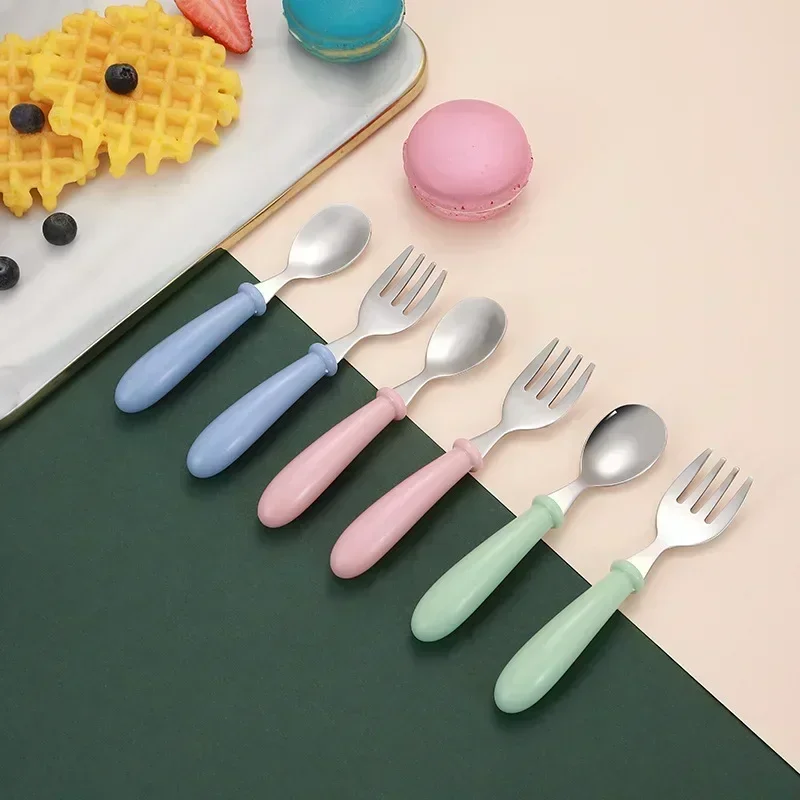 مجموعة أدوات تغذية الأطفال من  - مراجعة Baby Food Utensil وسعره