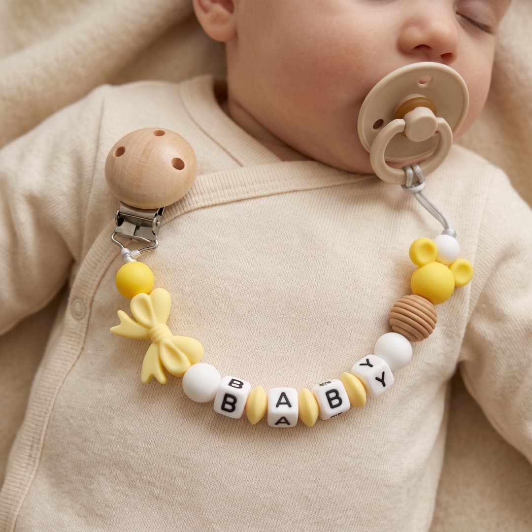 حامل عضاضة سيليكون للأطفال مع  - مراجعة Baby Food Yellow وسعره